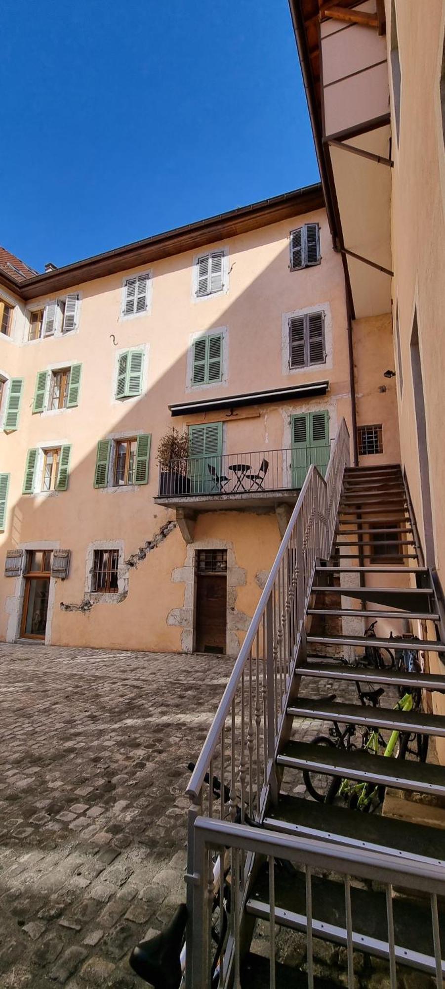 Appartement De Charme Au Coeur De La Vieille Ville Annecy Exterior photo